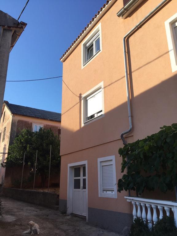 Centre Apartment Božava Eksteriør bilde